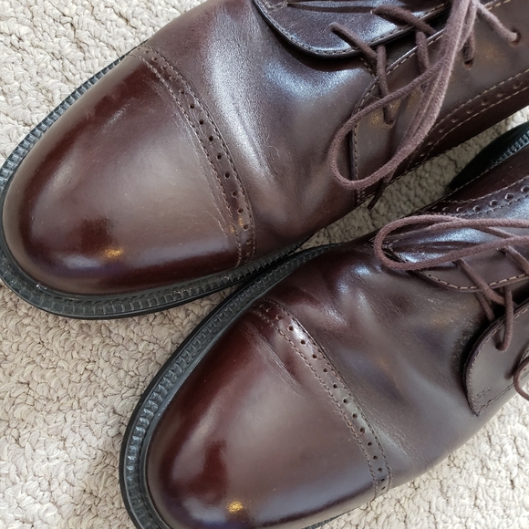 Rockport Cap Toe Oxfords - Picture 2 of 10